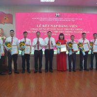 Đảng ủy Công ty Than Quang Hanh kết nạp 19 đảng viên mới